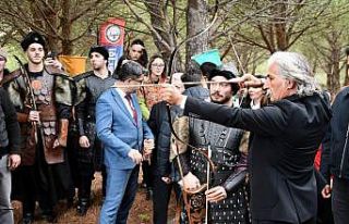 ÇOMÜ’de Türk Dünyası Geleneksel Okçuluk Atölyesi...