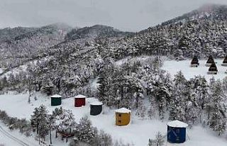 Çubuk Gölü çevresindeki kaçak yapılara yıkım...