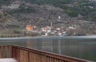 Çubuk Gölü’nde sonbahardan kalma günler yaşanıyor