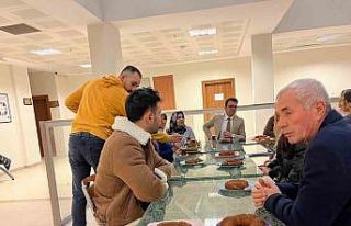 Cumhuriyet Başsavcısı Karakoca, erken gelen personele...