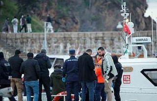 Denize düşen şahsı arama çalışmalarında başka...