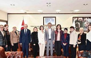 Denizli Büyükşehir Kadın Meclisinden Başkan Çavuşoğlu’na...