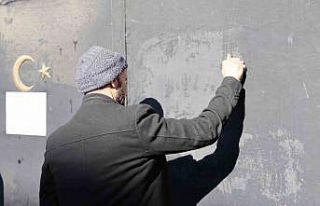 Denizli’de terörden tutuklanan oğlu için büyükelçiliğe...