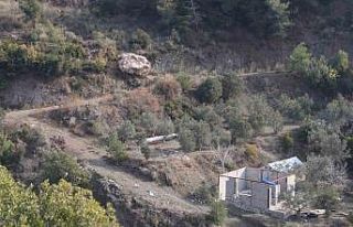 Depremzede vatandaşları korkutan patlamalar kamerada