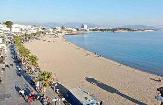 Didim’de Aralık güneşi Altınkum Sahili’ni...