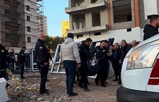 Diyarbakır’da 13’üncü kattan düşen işçi...