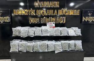 Diyarbakır’da bir ayda uyuşturucudan 52 kişi...