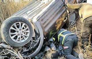 Diyarbakır’da hafif ticari araç devrildi: 1 ölü,...