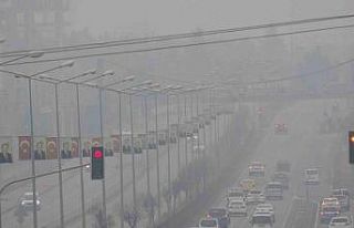 Diyarbakır’da sisin etkisi devam ediyor