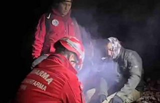 Doğa yürüyüşü sırasında ayağı kırıldı,...