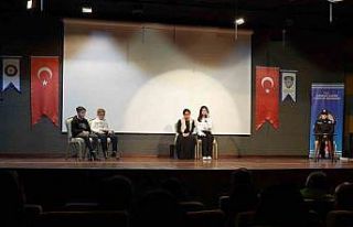 Dolandırıcılık tuzakları tiyatro sahnesinde:...