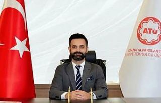 Dolandırıcılıkla suçlanan ATÜ rektör yardımcısından...