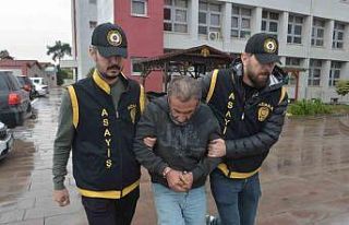 Döviz bürosunu soyup sahibini rehin aldı, ’borçlarım...