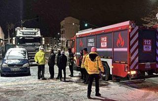 "Dur" ihtarına uymadı, tırı polislerin...