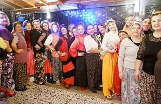 Edirne’de kadınların ’Şalvar Gecesi’ renkli...
