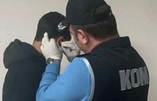 Ehliyet sınavında özel düzenekli kopyaya gözaltı