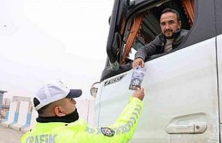 Elazığ’da trafik ekiplerinden kış lastiği denetimi