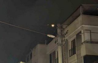 Elektrik telleri havai fişek gibi patladı, yürekler...