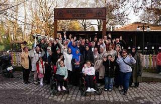 Engelli bireyler özel programda gönüllerince eğlendi