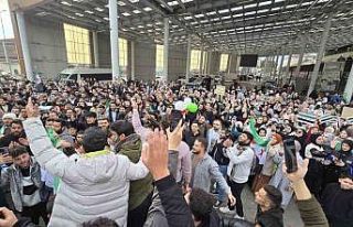 Esed rejimi çöktü, Karabük’teki Suriyeliler...