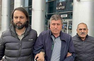 Eşini 14 yerinden bıçaklayarak öldüren sanığın...