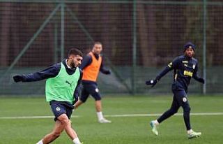 Fenerbahçe, Başakşehir maçı hazırlıklarına...