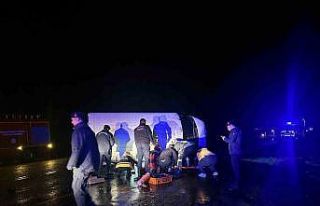 Fethiye’de devrilen minibüsün sürücüsü hayatını...