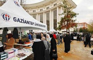 GAÜN’lü öğrenciler Gazze için yardım düzenledi