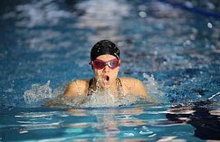 Gençler yüzme il birinciliği müsabakaları Taşova’da...