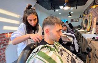 Giresun’un tek kadın erkek kuaförünü görenler...