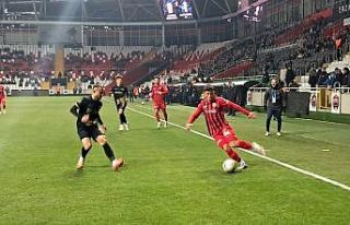 Gol düellosunun galibi Çorumspor oldu