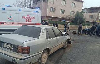 Gölbaşı’nda iki otomobil çarpıştı: 2 yaralı