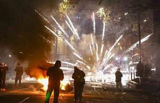 Gürcistan’da göstericiler yine polisle çatıştı:...