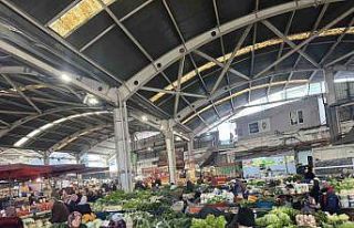 Halk pazarında fiyatlar aynı kaldı