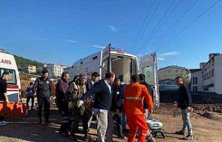 Hastane inşaatında çalışan işçi asansör boşluğuna...