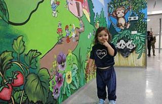 Hastaneye acıyla gelen çocukların yüzlerindeki...