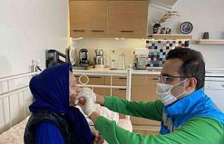 Hastaneye gidemeyecek hastalara ’evde ağız ve...