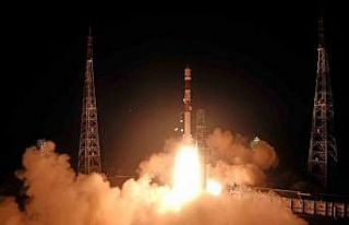 Hindistan, uzayda kenetlenme deneyi için ilk roketini...