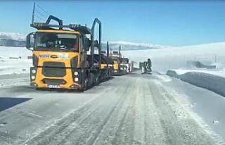 Ilgar dağı geçidinde tır kuyruğu