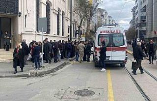 Kalp krizi geçiren yaşlı adama çevreden geçen...