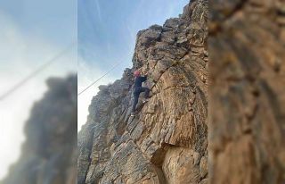 Kars AFAD’dan tırmanış ve sedye ile yaralı indirme...