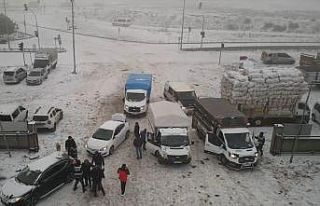 Kars Hayvan Pazarı’nda polis 16 ayrı noktada denetim...