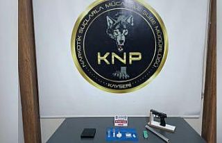 Kayseri’de uyuşturucu tacirlerine operasyon: 3...
