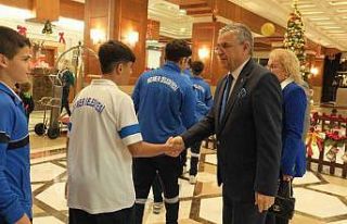 Kemer’de futbolculara motivasyon yemeği