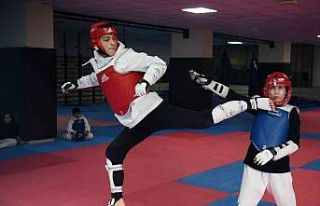 Kepezli tekvandocular şampiyonaya hazırlanıyor