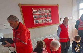 Kızılay’dan Uşak’ta 58 öğrencinin içini...