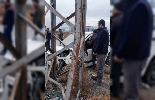 Konya’da iki hafif ticari araç çarpıştı: 1’i...