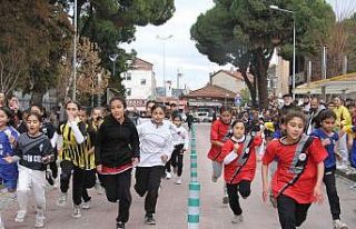 Kula’da Atatürk kır koşusu düzenlendi