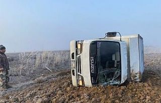 Kulu’da kamyonet devrildi: 1 yaralı