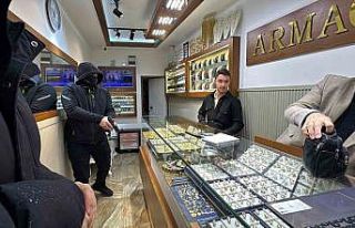 Kuyumcu soygunu tatbikatı gerçeği aratmadı